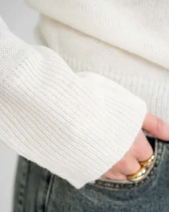 Asymmetrisk Cardigan Cremehvid