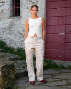 Bottoned Top White